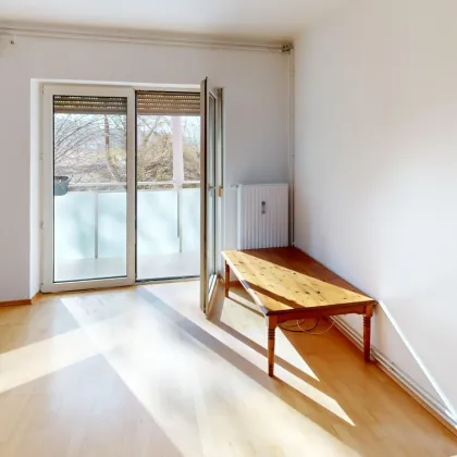 Sonnige Etagenwohnung mit Balkon - Bild 2