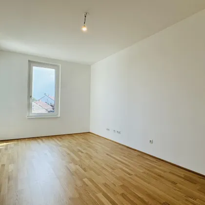 Erstbezug mit Balkon: Moderne Wohnung in Deutsch-Wagram, Niederösterreich, 2 KFZ Abstellplätze - PROVISION BEZAHLT DER ABGEBER - Bild 3