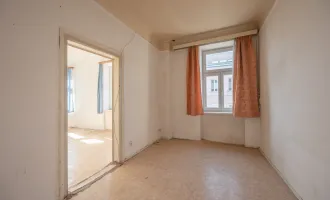 ++NEU++ Sanierungsbedürftige 2-Zimmer Altbau-Wohnung mit viel Potenzial!