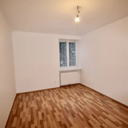 SCHULTZ IMMOBILIEN - Top Wohnung in den grünen Innenhof! U-Bahn Nähe! - Bild 3