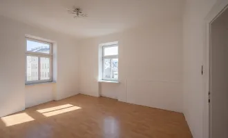 ++NEU++ Sanierungsbedürftige 3 Zimmer Altbauwohnung mit viel Potenzial.