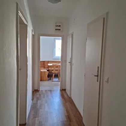 Modernisierte 4-Zi. Wohnung im 2.OG mit Loggia, inkl. KFZ-Freistellplatz - Bild 3