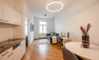 ++NEU++ Hochwertiger 2-Zimmer Altbau-Erstbezug mit ca. 9m² Balkon/Loggia und Einbauküche in sehr guter Lage!