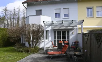 Sehr gepflegte, komplett unterkellerte Doppelhaushälfte, ausgebautes DG, Terrasse, Garage, Garten