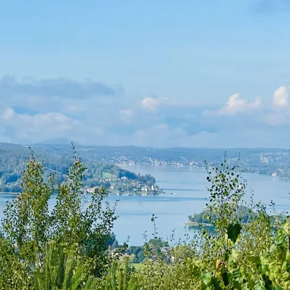 Großzügige Liegenschaft in absoluter Bestlage mit überragenden Blick auf und über den Wörthersee - Bild 3