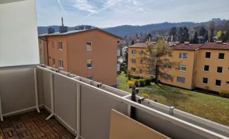 Helle Familienwohnung mit großem Balkon und Ausblick