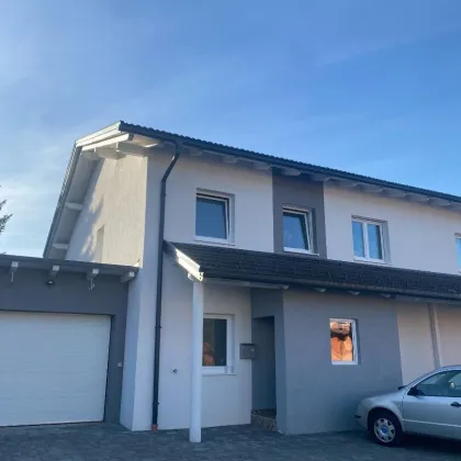 Geräumige Doppelhaushälfte mit Garage - Bild 2