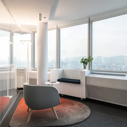 Modernes Büro mit Aussicht im Milleniumtower - Bild 3