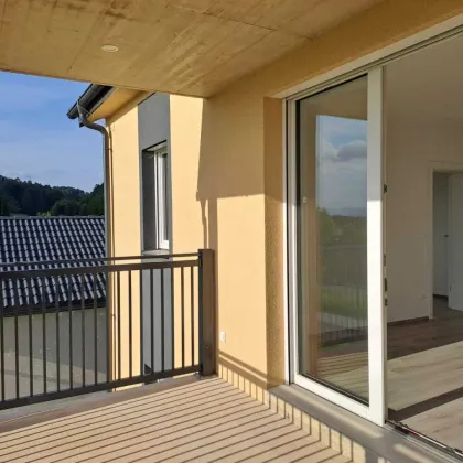 ERSTBEZUG, erhöhte SONNENHANG-LAGE, 3ZI mit Terrasse, GARTEN, 2 Parkplätze - Bild 3