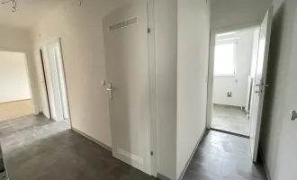 Neu sanierte 3 Zimmer-Wohnung mit Balkon!