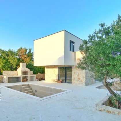 Nur 500 Meter vom Meer entfernt, Exklusives Steinhaus mit Pool nahe Zadar zu verkaufen - Bild 2