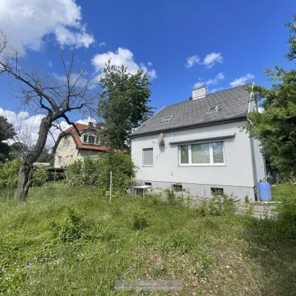 RENOVIERUNGSBEDÜRFTIGES EINFAMILIENHAUS ODER BAUGRUND FÜR EIN DOPPELHAUS - Bild 2