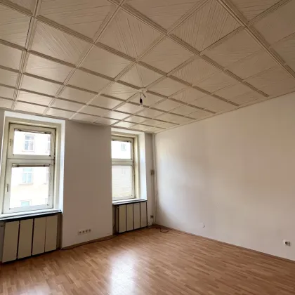 Zentrale 2-Zimmer Wohnung mit Renovierungsbedarf - Bild 3