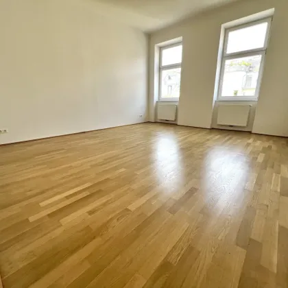 59m² Altbauwohnung: 2 Zimmer, Einbauküche & Aufzug für 279.000 € - Bild 2