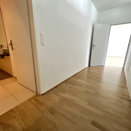 3 Zimmer-Altbauwohnung, 76m² mit Parkettböden & Einbauküche für 379.000 € - Bild 3