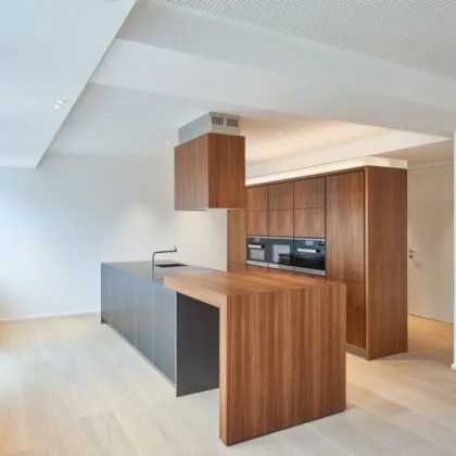 Luxuriöses Wohnen auf 247m² in zentraler Lage - Perfekte Kombination aus Komfort und Stil für 1.990.000,00 €! - Bild 2