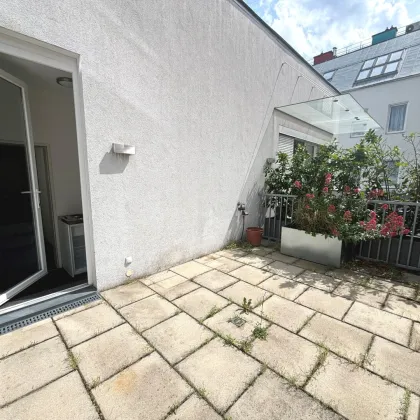 1180! Schöne ALTBAUWOHNUNG MIT TERRASSE und BALKON nahe Währinger Schubertpark! - Bild 2