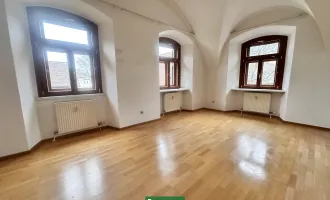 Wunderschöne 3 Zimmer Wohnung in unmittelbarer Nähe zum Hauptplatz!