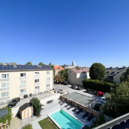 DACHGESCHOSSWOHNUNG MIT BALKON MÖGLICHKEIT IM VILLEN COTTAGE - BEFRISTET VERMIETET - GEMEINSCHAFTSPOOL -  NEU RENOVIERTES HAUS - Bild 3