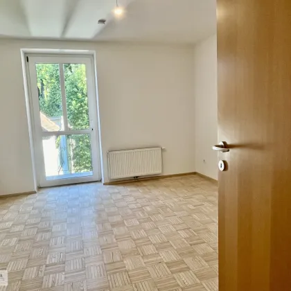 3-ZIMMERWOHNUNG mit neuer Küche! // TRENDVIERTEL LEND /// TOLLE BALKONWOHNUNG - Bild 2