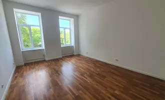 Wunderschöne Kleinwohnung mit neuer Küche und Parkblick