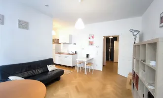 *TOP-LAGE* Schöner Altbau mit tollem Grundriss!