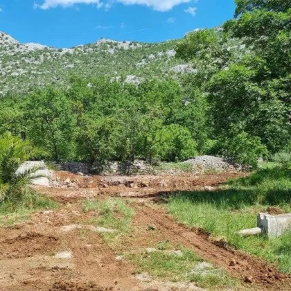 Seltenes ebenes Grundstück in Ortsrandlage nähe Starigrad - Bild 3