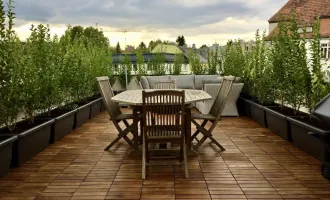 Lichtdurchflutete Dachgeschosswohnung mit 32m2 Terrasse und Fernblick ins Grüne