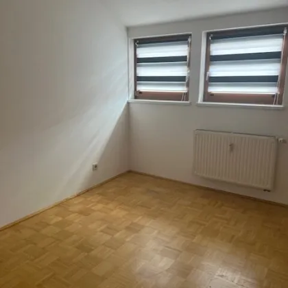 Großzügige 2-Zimmer-Dachgeschoßwohnung im Herzen der Grazer Innenstadt /Grabenstrasse - Bild 2