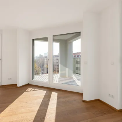 DACHGESCHOSS-ERSTBEZUG mit ca. 18 m² TERRASSE | TG-Stellplatz optional | Nachhaltiges Wohnbauprojekt - Bild 2