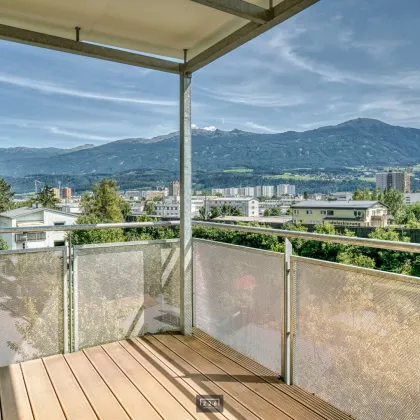 226 Immobilien: DIESER AUSBLICK! 3-Zi-Dachgeschosswohnung mit Südbalkon / optional TG-AP in Innsbruck-Arzl - Bild 3