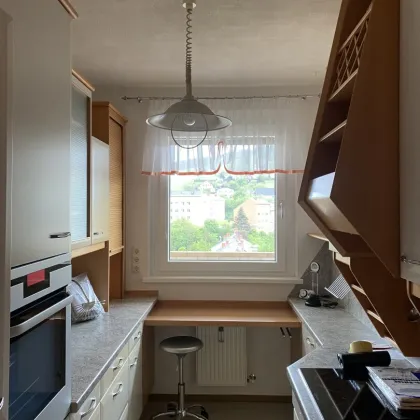 Mürzzuschlag: ***Neuer Preis*** Ihr neues Zuhause über den Dächern von Mürzzuschlag - gepflegte 3 Zimmer Wohnung mit Loggia! - Bild 2