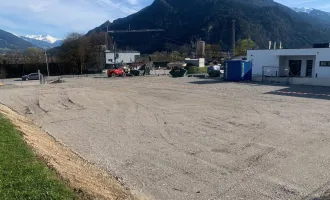 230m² - 450m² überdachte Freifläche mit 2-4 Container mit bester Autobahnanbindung!