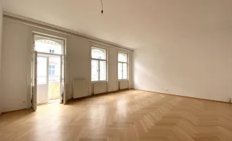 Altbauwohnung mit Blick auf Staatsoper