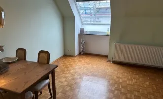 2-Zimmer Wohnung im DG in Citynähe