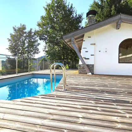 SCHLÜSSELFERTIG - Hochwertiges Haus in einer TOP QUALITÄT. 5 Zimmer, 3 Bäder, 100 m² Terrasse, Garage beheizt, Carport, Poolhaus, Pool, uvm.. - Bild 2