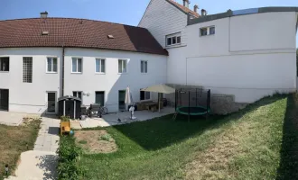 Ein ganzes Haus zum Preis einer Wohnung! Nur € 2.400/m² + 4% Rendite-Top-Gelegenheit! Investieren in Sachwerte! Zusätzlich Baureserve! Kleines Zinshaus in Zentrallage von Groß-Enzersdorf - Nettokaufpreis € 710.000,-