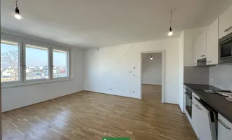 Unbefristete Neubau-Dachgeschosswohnung in Essling mit Einbauküche, Waschtrockner und großer Terrasse!