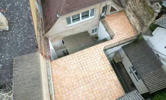 Wohnen in historischen Gemäuern mit herrlicher Dachterrasse mitten in der Altstadt von Stein