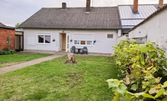 GUT ERHALTENES  EINFAMILIENHAUS mit Nebengebäude  -  nur 219.000,00 €!