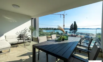 NEU! Voll ausgestattete Wohnung mit 20 m2 Loggia mit Ausblick aufs Meer!