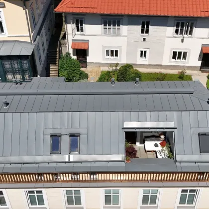 KAUFANBOT ANGENOMMEN - Reizende Dachgeschosswohnung mit Terrasse in zentraler Lage Weidlings - Bild 2