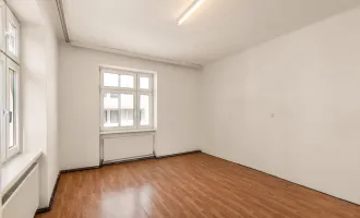 **NEU** Sanierungsbedürftige 3-Zimmerwohnung - großes Umbaupotenzial