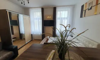 Wunderschöne Kleinwohnung im sanierten Stilaltbau nähe U3