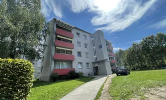 Helle Erdgeschosswohnung mit Balkon!