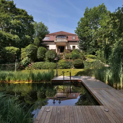 Luxuriöse Familienvilla mit Panoramablick - Bild 2