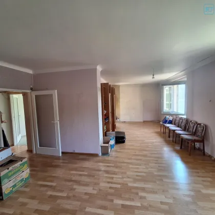 NEUER PREIS: RENOVIERUNGSBEDÜRFTIGE WOHNUNG IN GUTER LAGE 2 bzw, 3  ZIMMER - Bild 2