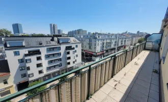 SCHÖNE 2,5 ZIMMER DG WOHNUNG MIT FERNBLICK UND TERRASSE