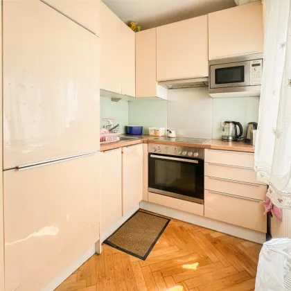 ATTRAKTIVE 2-ZIMMER-ANLAGEWOHNUNG - GUT VERMIETET - IM HERZEN DES 10. BEZIRK - DIREKT REUMANNPLATZ U1 - AUSGEZEICHNETE LAGE - Bild 3