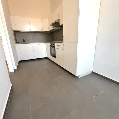 75m² Stadtwohnung: 2-Zimmer-Altbau mit Einbauküche für 668.000 € - Bild 2